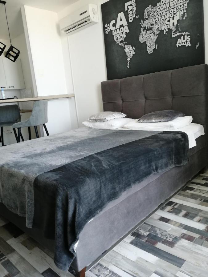 Studio Apartment Lanterna Zadar Extérieur photo