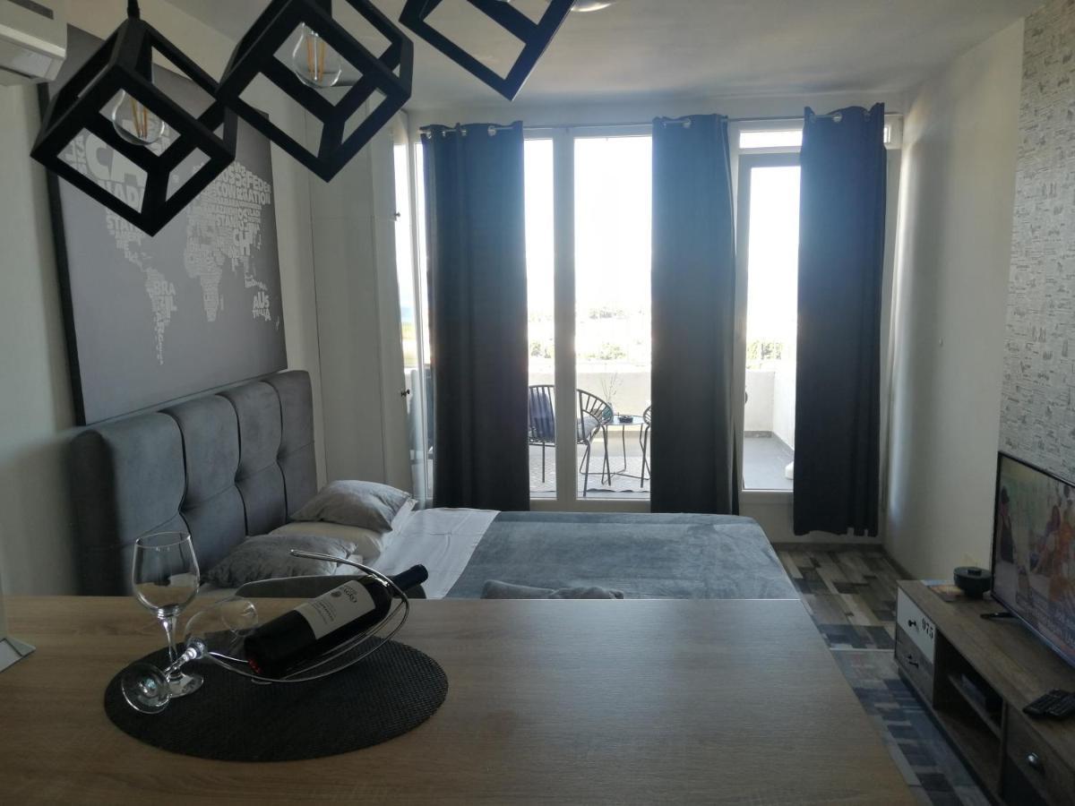 Studio Apartment Lanterna Zadar Extérieur photo